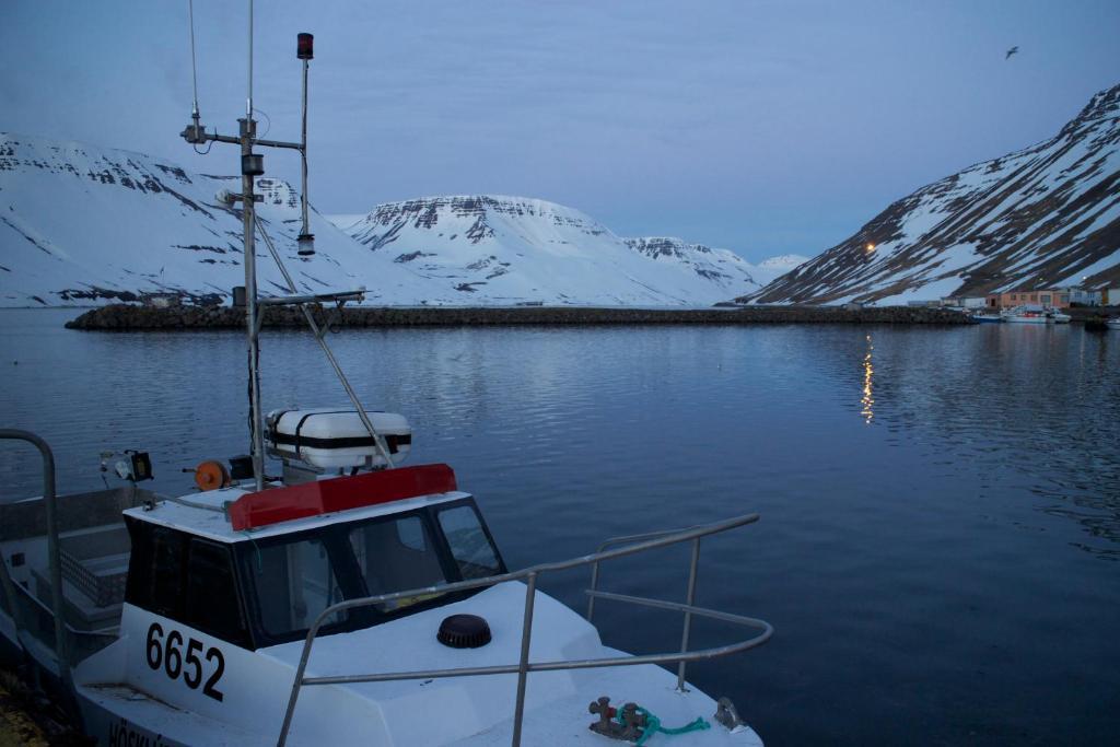 Comfy Guesthouse Westfjords Sudureyri Eksteriør bilde